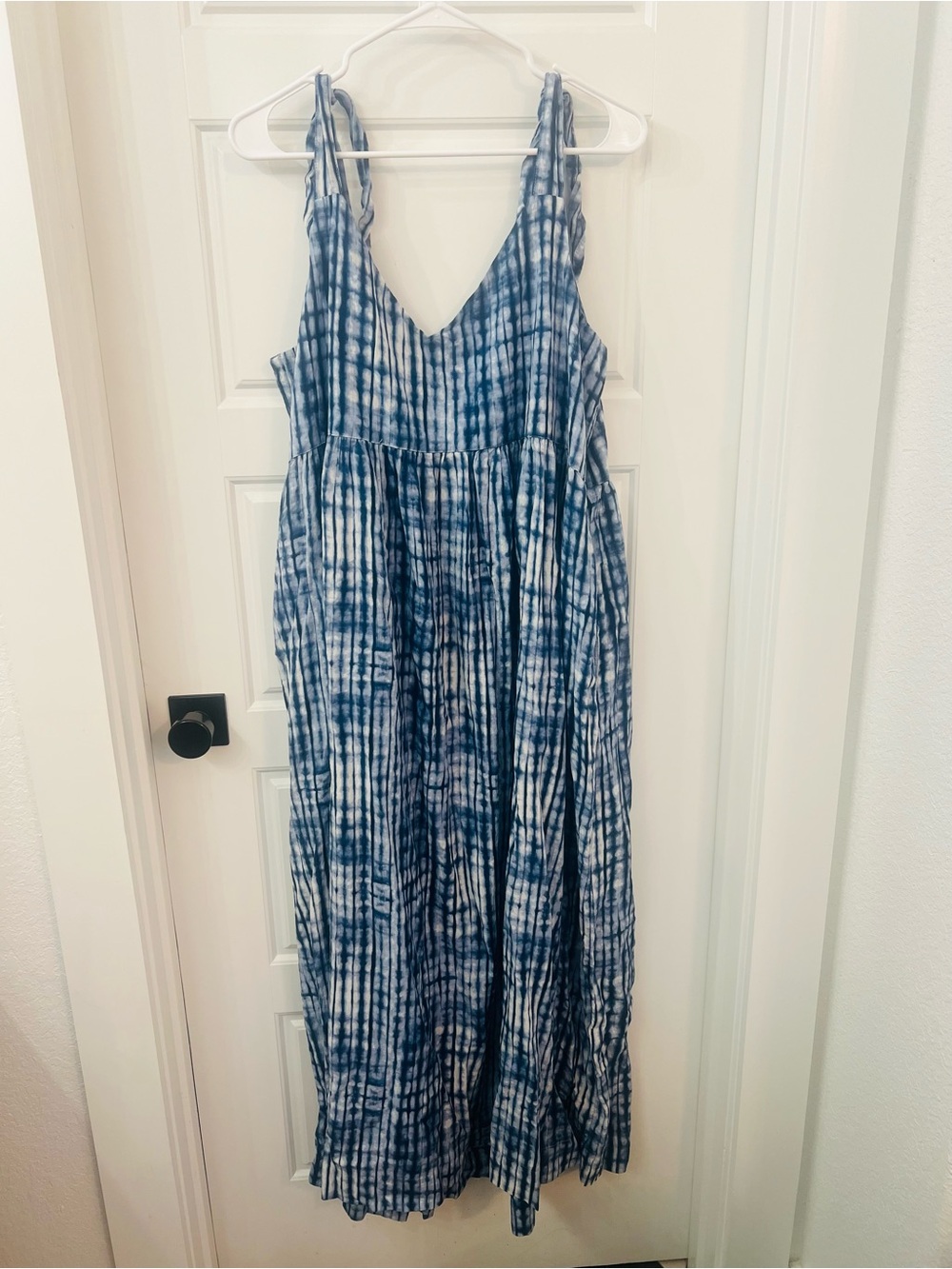 GAP Blue and White Tie-Dye Maxi Dress - Picture 5 of 5